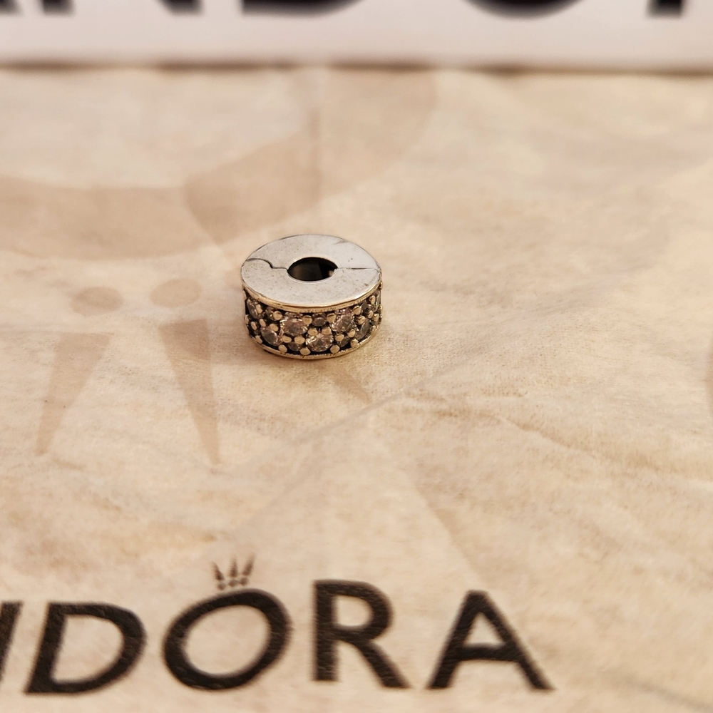 Authentic Pandora CZ Bling Sterling Silver Sparkling Charm Clip Stopper Spacer